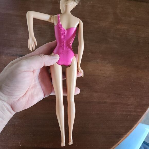 Brunette Barbie Doll in Sparkling Pink-Used - Picture 3 of 5